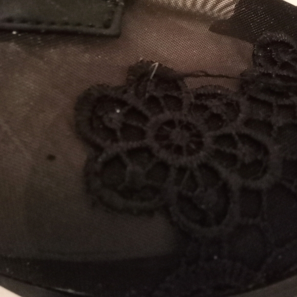 🎁 FREE GIFT INCLUDED 🎁NWOT Mesh Embroidered Shoes Square Heel Lace Up - Picture 2 of 9